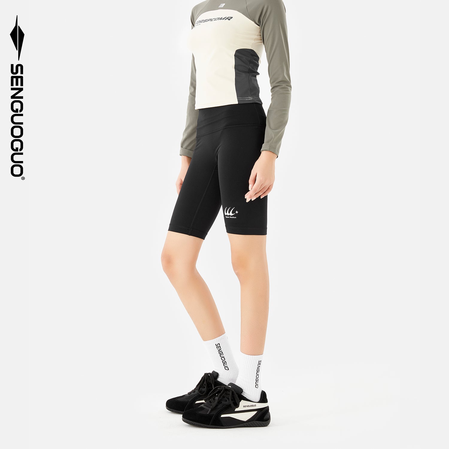 SENGUOGUO Retro Racer Sneaker — Black & White, Unisex Low-Top