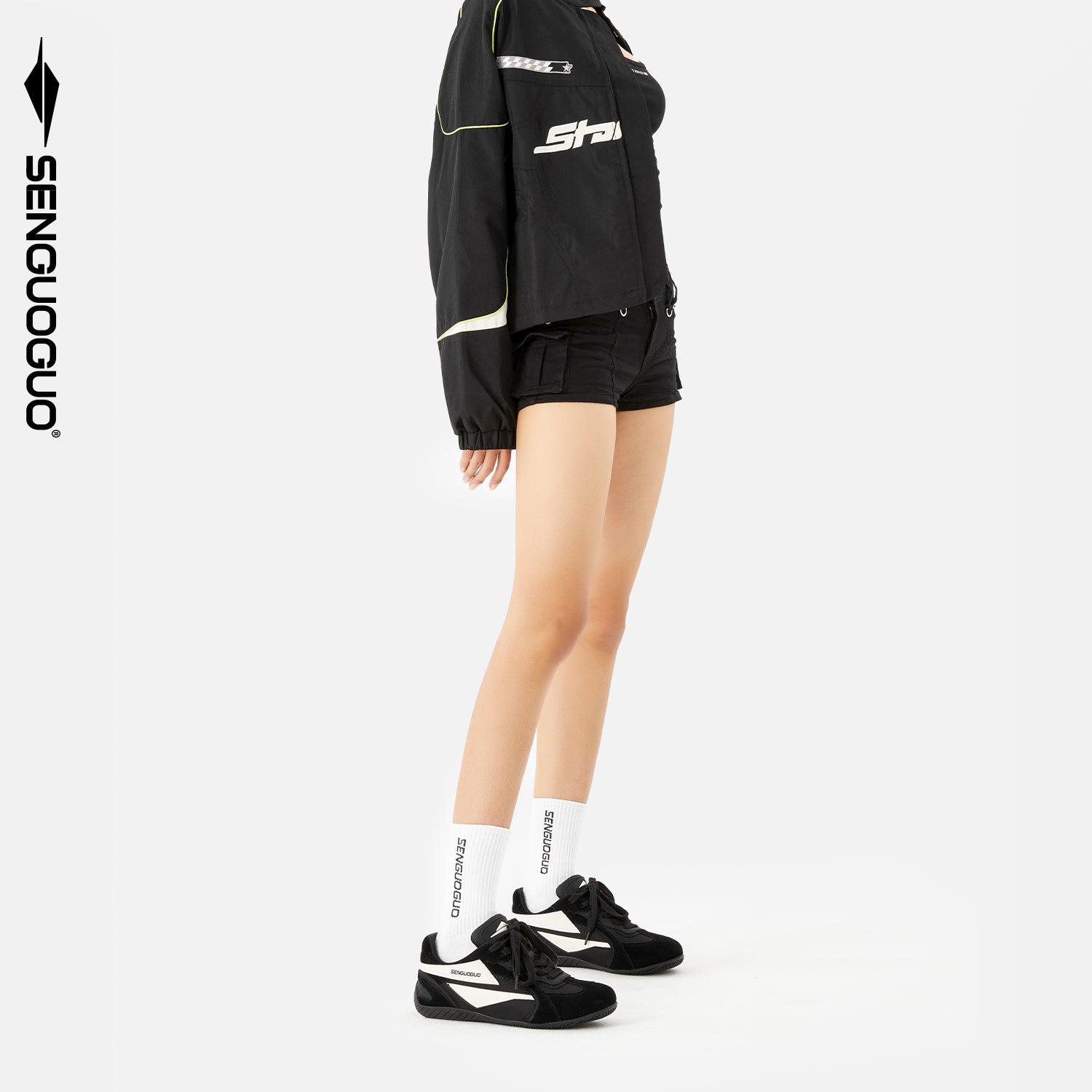 SENGUOGUO Retro Racer Sneaker — Black & White, Unisex Low-Top