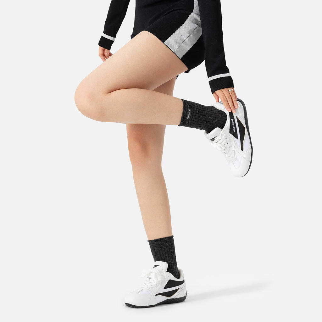 SENGUOGUO Lightning Racer Sneaker — Black & White, Unisex Low-Top